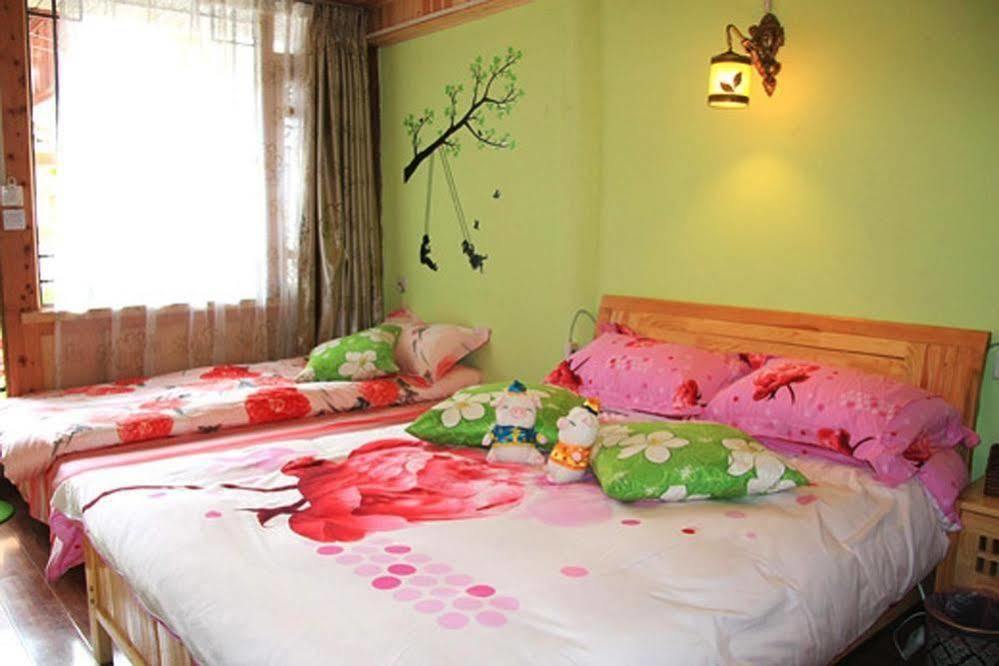 Tree'S Tale Hotel - Lijiang Ліцзян Екстер'єр фото